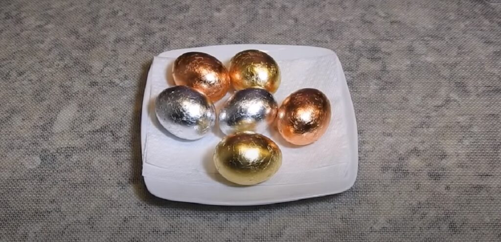 Vyrobte si! Velikonoční zlatá vajíčka jako skvělá domácí dekorace