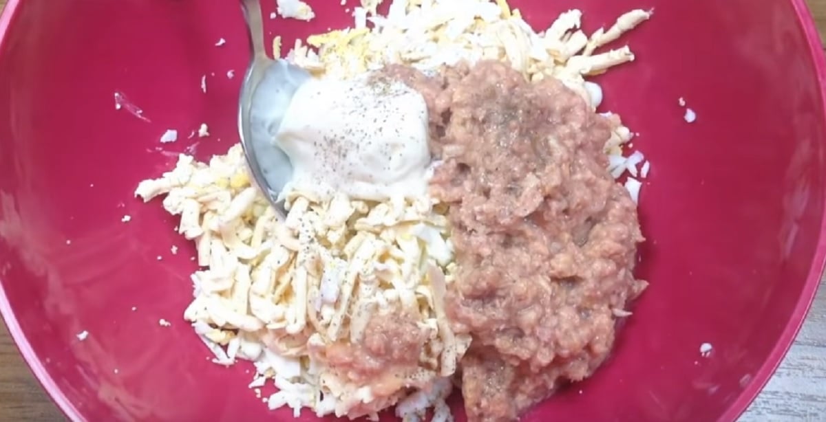 Roztíratelná pasta, připravená během dvou minut. Recept na tento předkrm krok za krokem!