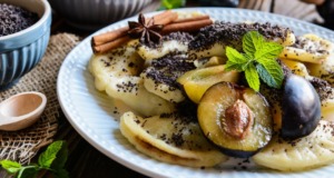 Domácí pirohy se švestkovým džemem a mákem – jako od babičky! Pierogi se švestkovým džemem, vynikajíci, chutné a lahodné