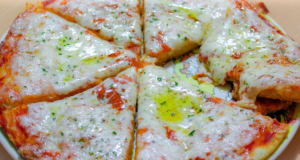 Tato domácí pizza na pánvi je hotová za několik málo minut