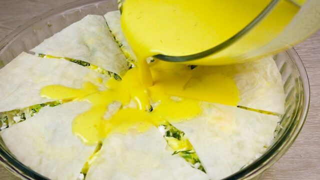 Velmi jednoduchý recept! Rychlá pochoutka pro milovníky sýrů! Velmi jednoduchý recept! Rychlá pochoutka pro milovníky sýrů!