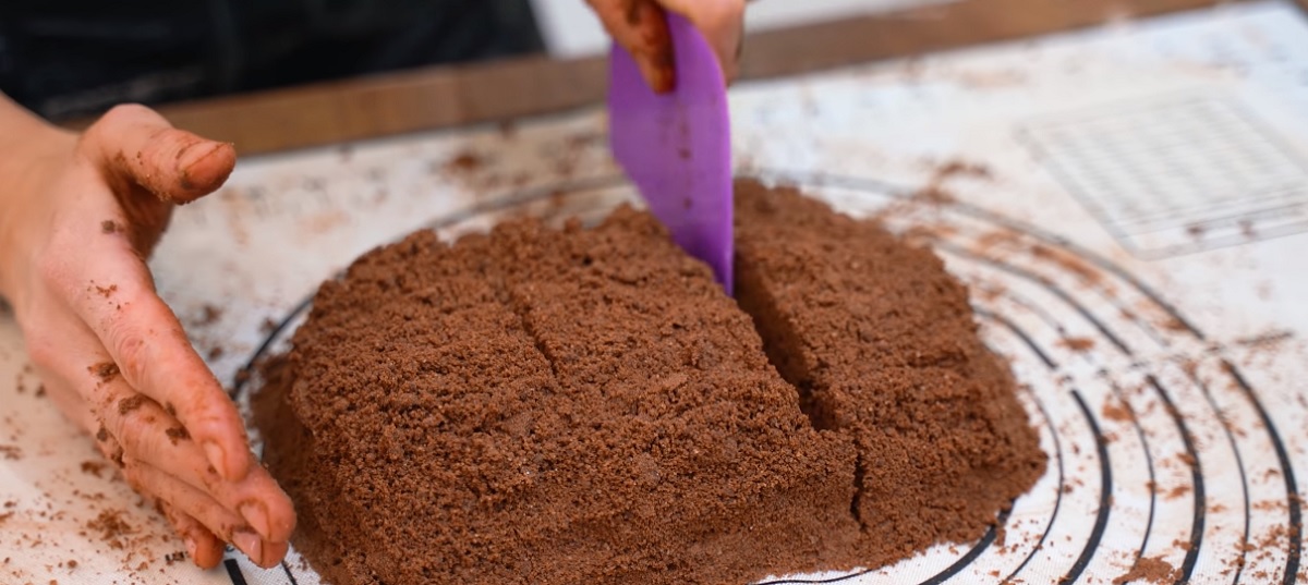 Čokoládový dort se sladkým tvarohem. Super rychlý dezert - ani nemusíte dělat pořádné těsto!
