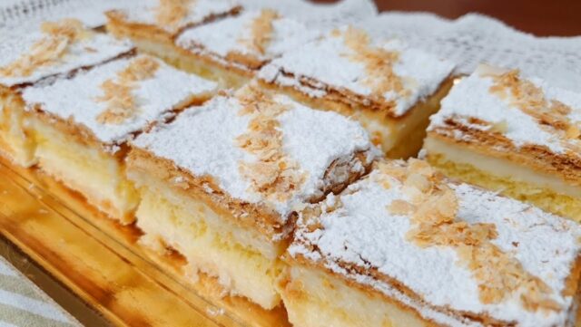 Prajitura-cu-crema-de-lapte