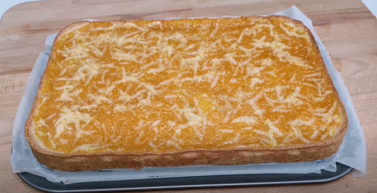 Citronový koláč s marmeládovou náplní bez droždí