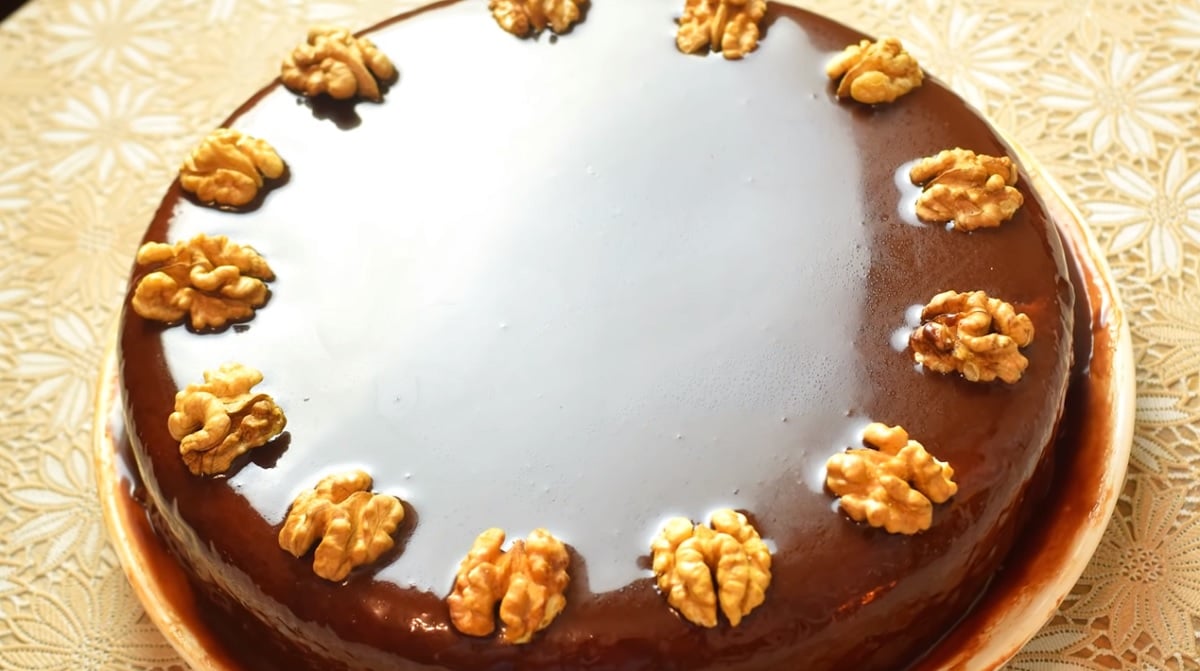 Lahodný ořechový dort. Doporučujeme vám to udělat!