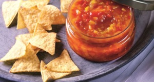 Rajčatovo-papriková salsa – skvělá k masu i brambůrkům Rajčatovo-papriková salsa - skvělá k masu i brambůrkům