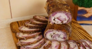Lahodná masová roláda z pouhých tří hlavních surovin Lahodná masová roláda z pouhých tří hlavních surovin!