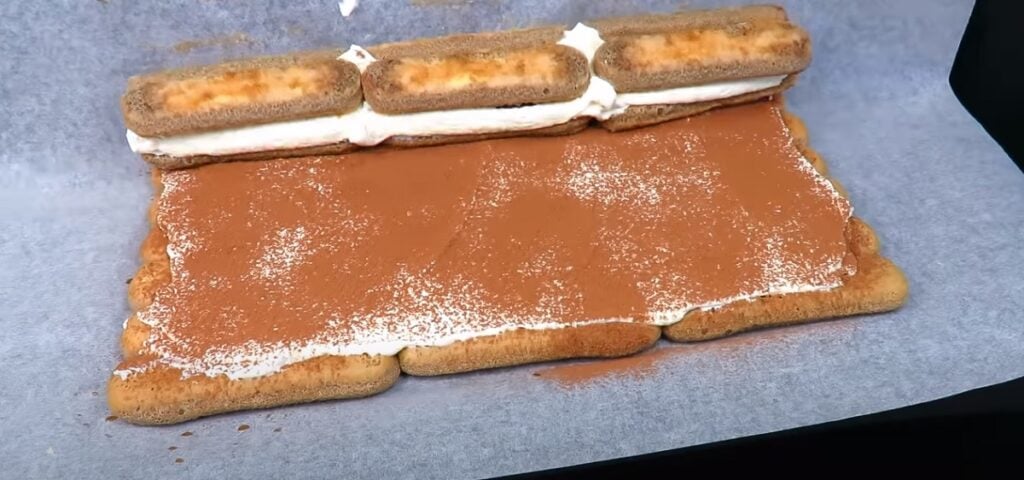 Roláda Tiramisu se smetanovým sýrem (bez pečení). Výroba trvá 15 minut!