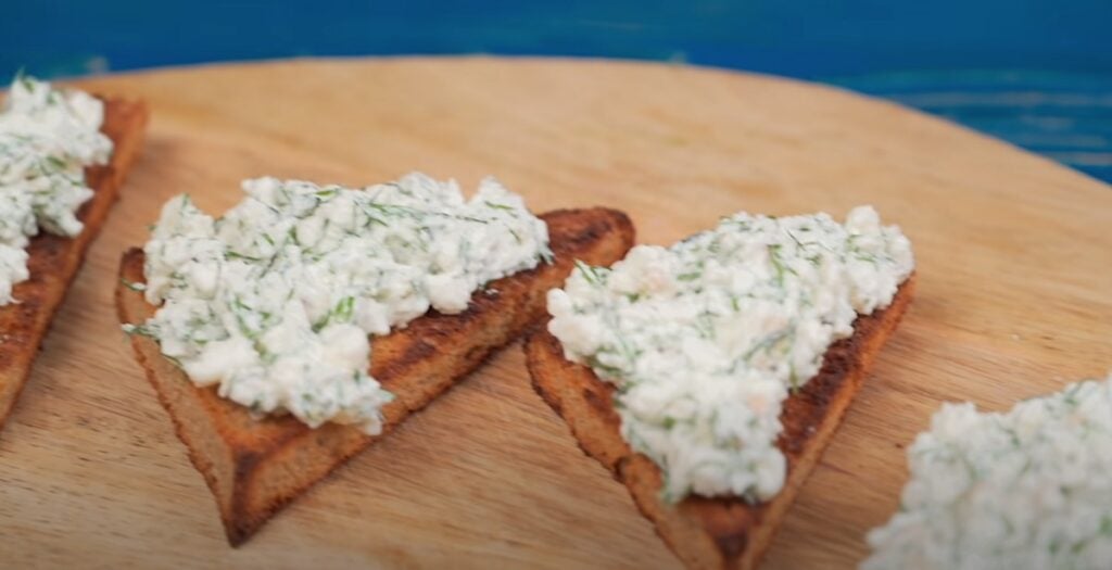 Skvělé domácí dresinky: Koprová pasta, dilli pesto a tvarohová pasta s koprem!