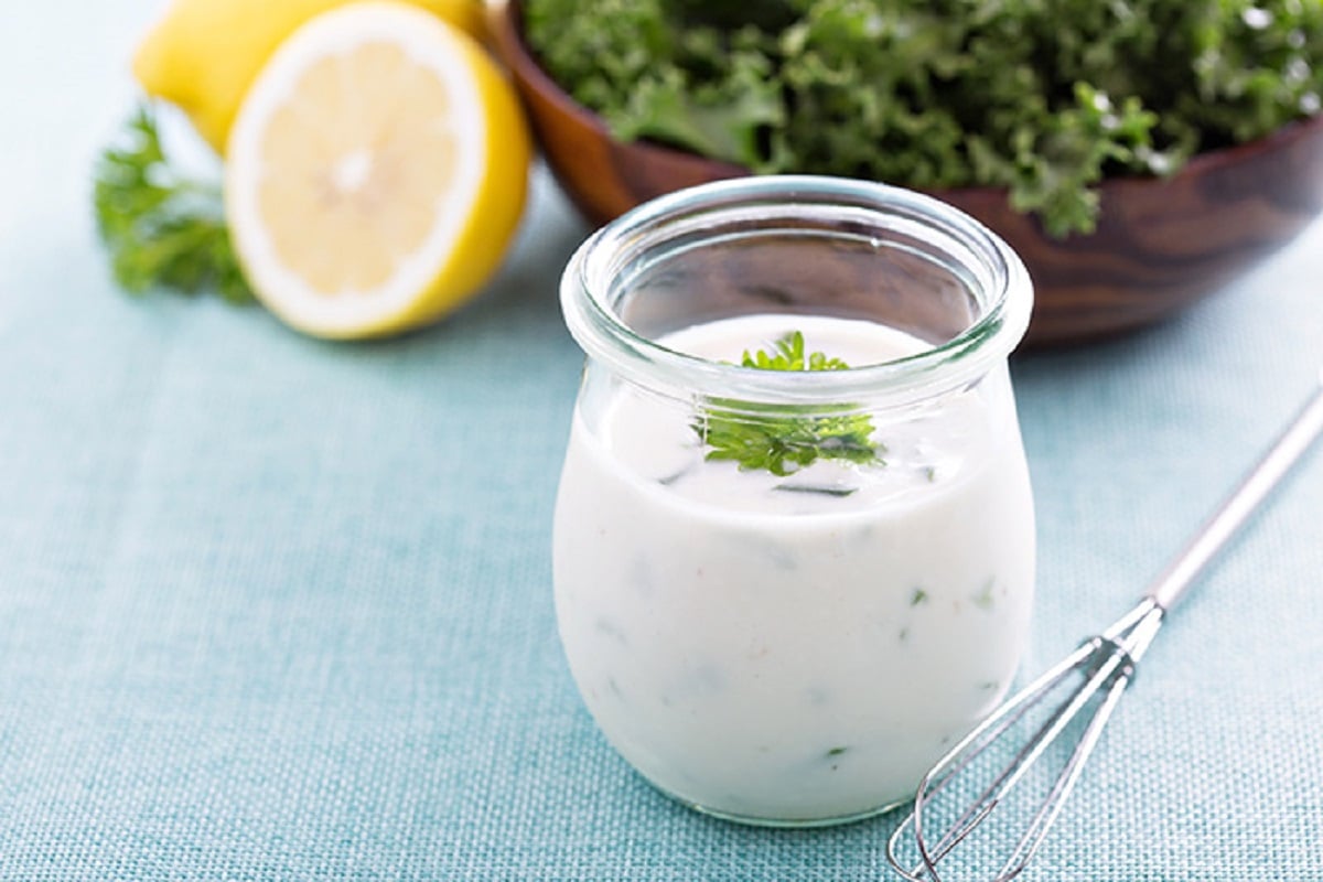 Omáčky z jogurtu: čtrnáct skvělých receptů! Pro každého