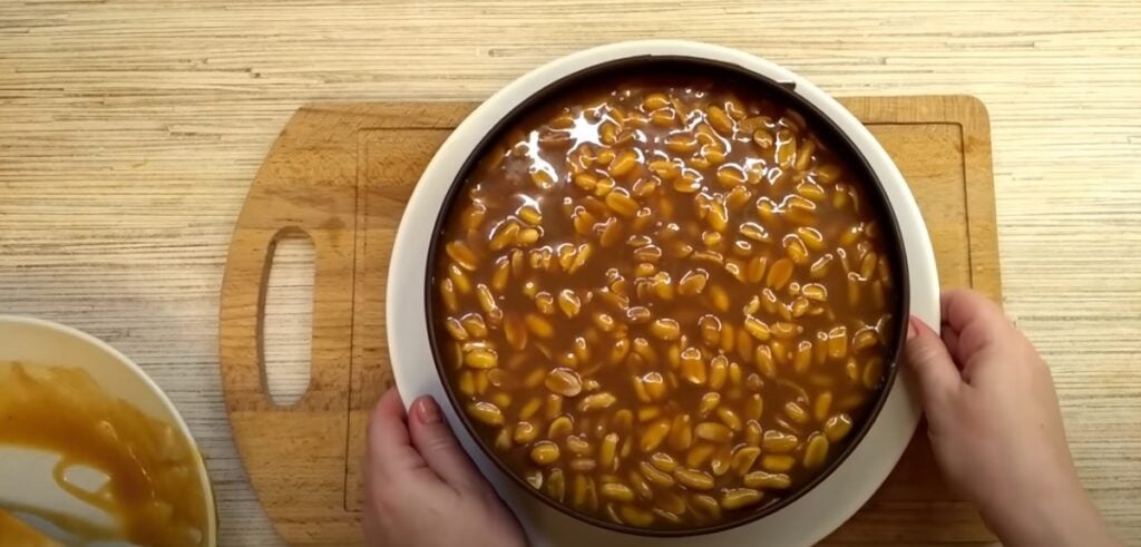 Žádné pečení! Nepečený kávově-karamelový cheesecake s arašídy 