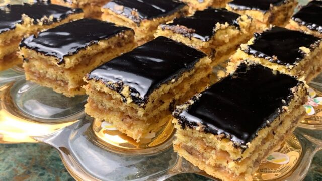 Tort-cu-mere