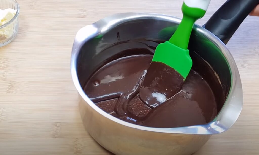 Zkuste to! Báječný čokoládový dort s lahodným vanilkovým krémem