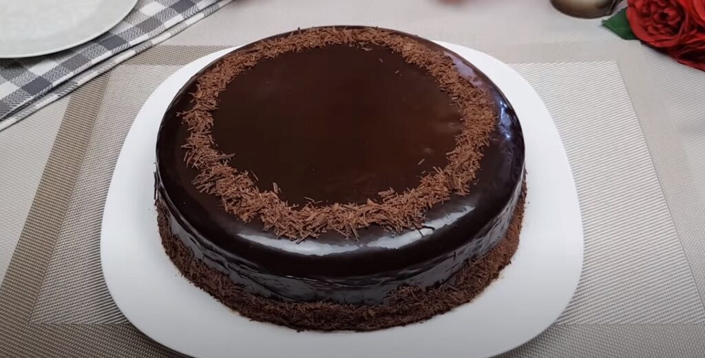 Zkuste to! Báječný čokoládový dort s lahodným vanilkovým krémem