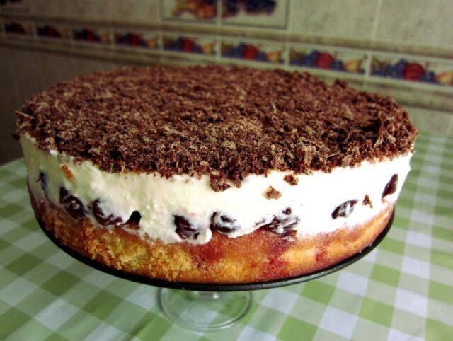 Dort s mascarpone krémem a třešněmi "Savoarea"! Mňam Dort s mascarpone krémem a třešněmi "Savoarea"! Mňam
