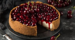 Višňový cheesecake – svěží koláčik, ktorému nikto neodolá Višňový cheesecake