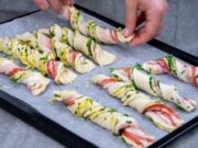 Slaninové tyčinky z listového těsta se sýrem: Nejlepší recept na vánoční pohoštění slaninové tyčinky z listového těsta a se skvělou sýrovou náplní – ideální pokrm na oslavy!