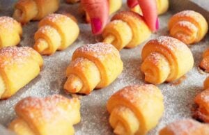 Vynikající tvarohové croissanty z kváskového těsta! Nikdy nebyli lepší a chutnejší