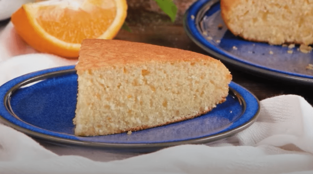 krupicovo-pomerančový koláč: absolutně jednoduchá a rychlá příprava!