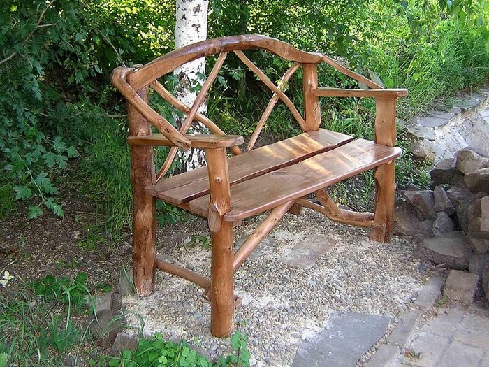 40+ originálních nápadů, jak dát větvím a kmenům nový život na venkově