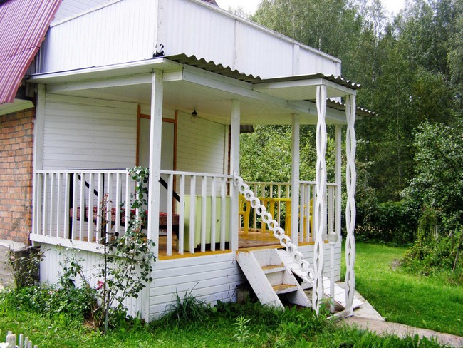 pristroyka-balkona-33 40+ nápadů na balkonový design a stylová řešení: inspirace pro váš dům i zahradu