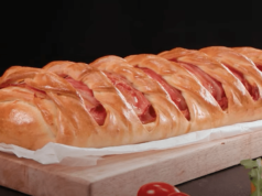 recept na velký hot-dog: vyzkoušejte tento závin plněný sýrem a párky!