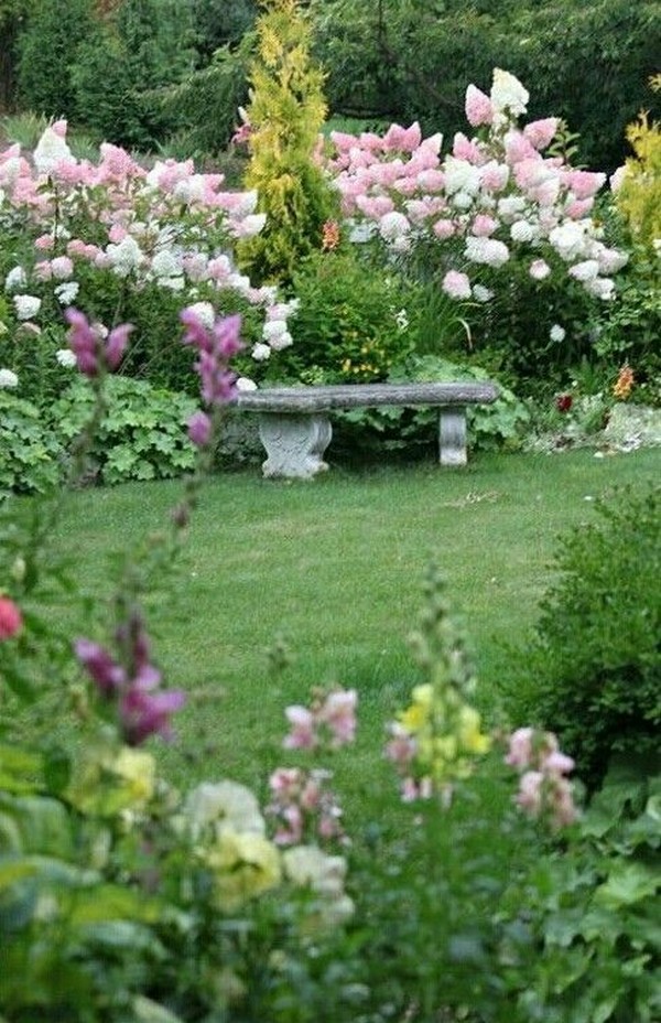 50 pestrých nápadů na květinovou zahradu vlastníma rukama