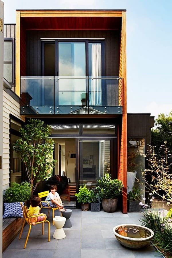 Krásný moderní dům pro úzký pozemek: 45 dobrých řešení