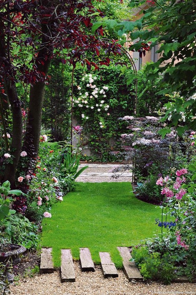 52 zajímavých nápadů pro malý trávník na zahradě