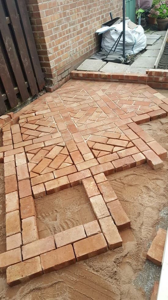 40+ kreativních a levných nápadů z cihel pro venkovní prostor