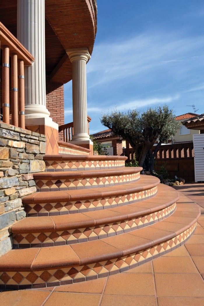 Klinkerové dlaždice na schody: 45 nápadů na elegantní verandu