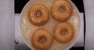 vynikající smažené donuty z kynutého těsta: o mnoho lepší než ty kupované!