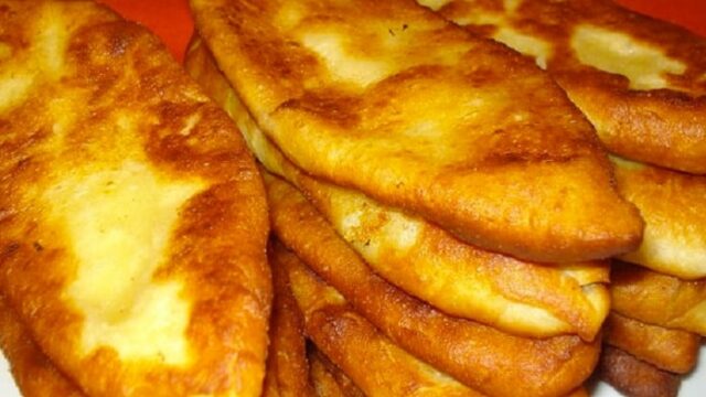 levný recept na výborné, smažené, bramborové placky s kefírem levný recept na výborné, smažené, bramborové placky s kefírem