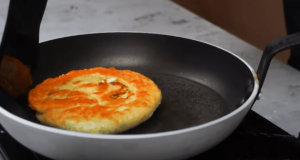 Smažené, sýrové placky s koprem a skvělou náplní! Inspirace na chutnou svačinku smažené, sýrové placky s koprem a skvělou náplní! inspirace na chutnou svačinku!