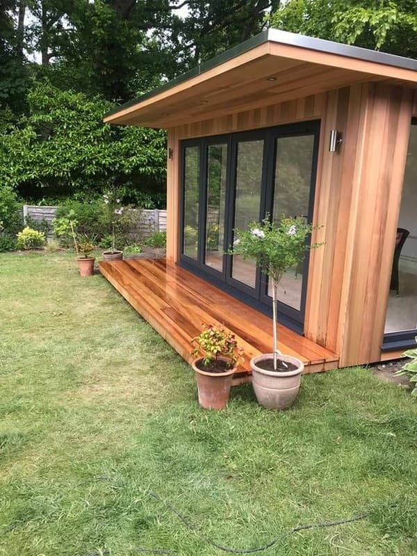 Elegantní zahradní domky pro malé pozemky: 40+ originálních řešení