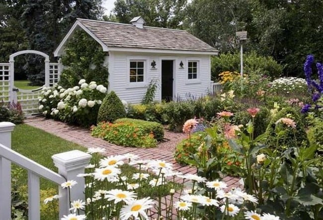 Zahradní domek na venkově: 60 fotografických nápadů