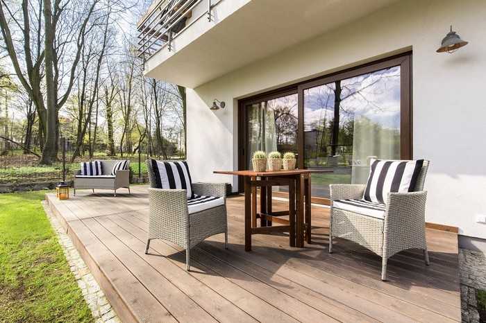 Inspirace pro krásnou terasu: 45+ elegantních řešení k dřevostavbě