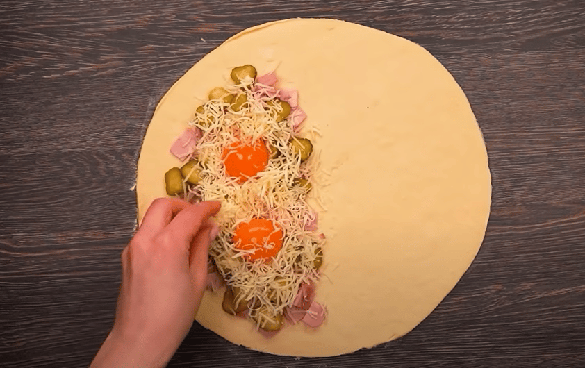 bleskurychle připravená pizza kapsa z listového těsta: svou skvělou chutí si získá každého!