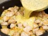 zapečené kuřecí kousky s bramborami a smetanovou omáčkou – rychlé a chutné