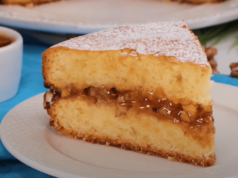 vyzkoušejte tento fantastický jablečný koláč s vlašskými ořechy!