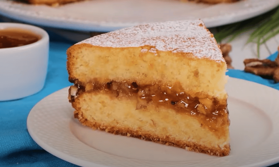 vyzkoušejte tento fantastický jablečný koláč s vlašskými ořechy!
