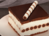 fantastický oplatkový dort s krémem a čokoládovou polevou!