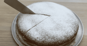 Recept na výborný jogurtový koláč: BEZ špetky mouky! recept na výborný jogurtový koláč: bez špetky mouky!