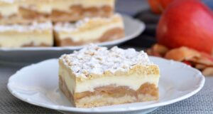 Jablečný koláč s krémem: Lehký a vláčný zákusek, který si zamilujete Jablečný koláč s krémem: Lehký a vláčný zákusek, který si zamilujete