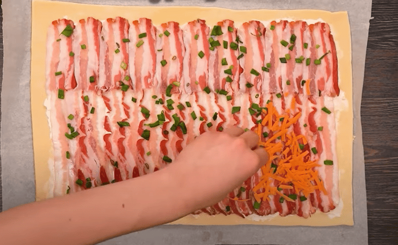 vyzkoušejte tyto fantastické slaninové šneky z listového těsta!