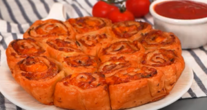 Recept na skvělé slaninové šneky z listového těsta vyzkoušejte tyto fantastické slaninové šneky z listového těsta!