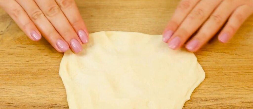 Recept na domácí lahodný chléb plněný šunkou a sýrem