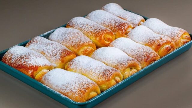 recept na fantastické domácí buchty plněné tmavou a bílou čokoládou recept na fantastické domácí buchty plněné tmavou a bílou čokoládou