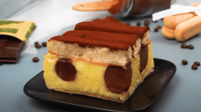 luxusní krémový zákusek s piškoty a kakaem – snadná a rychlá příprava