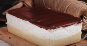 Připravte si tento nepečený dort s krémem, banány a polevou! připravte si tento nepečený dort s krémem, banány a polevou!